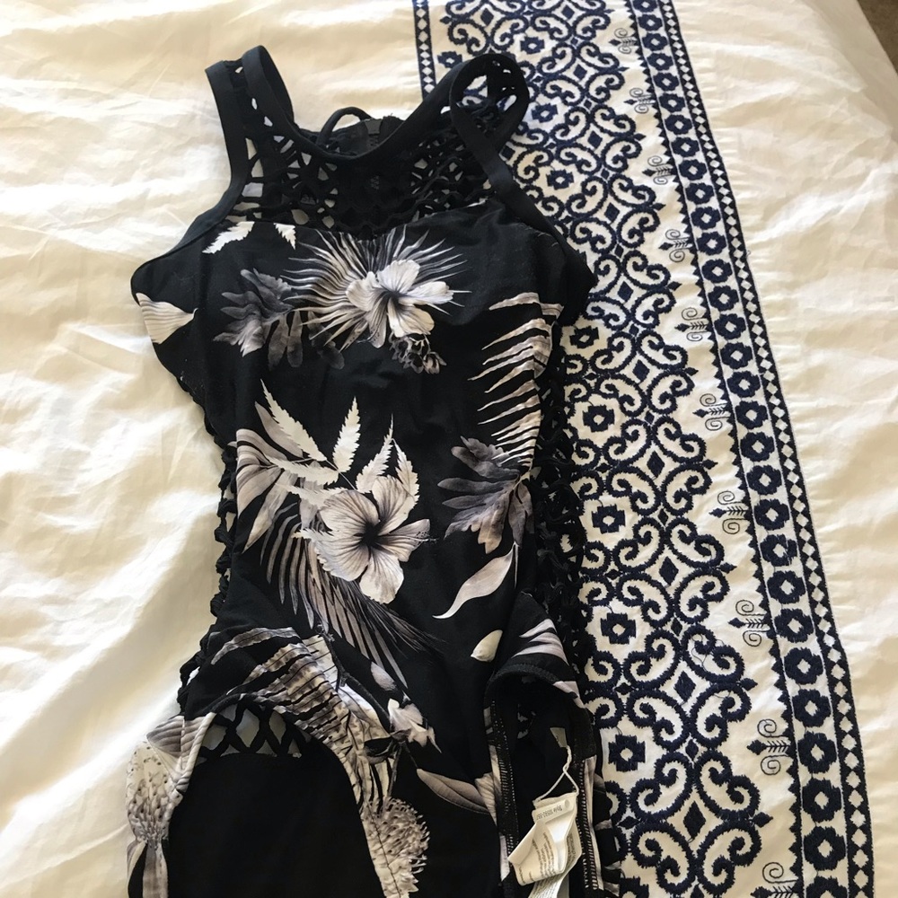 Never worn seafolly swimsuit size 8